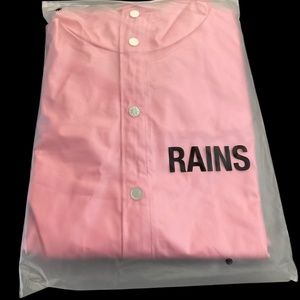 RAINS Long Rain Jacket with Hood. New. Pink Sky. Size Womens Large